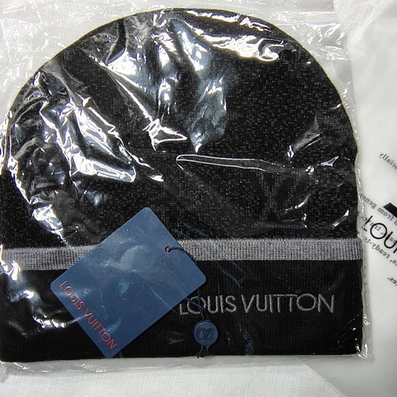 LOUIS VUITTON BEANIE - BRAND NEW- JUST IN TIME FOR COLD WEATHER! - Picture 4 of 5